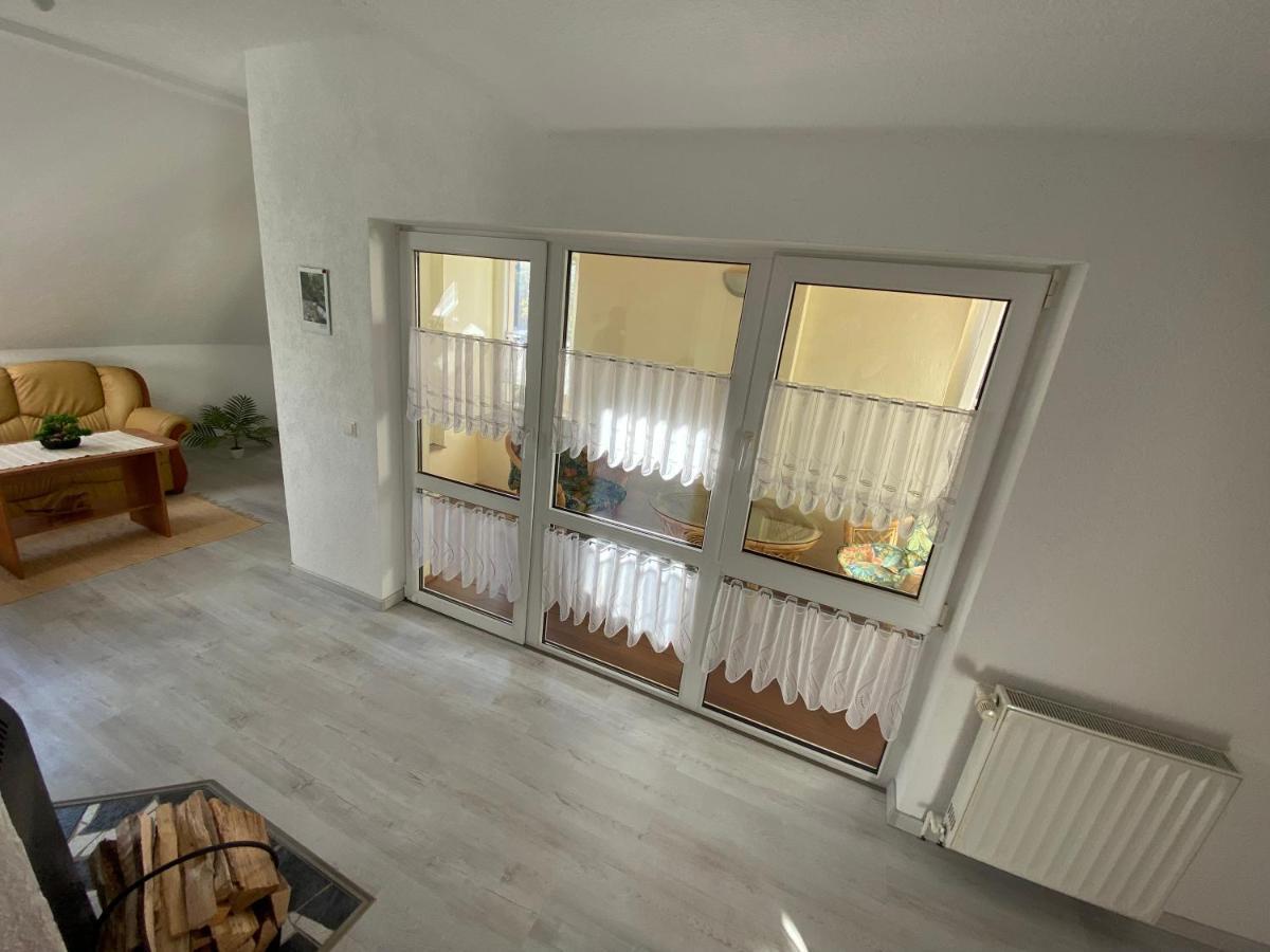 Waldblickwohnung Mit Schoener Terrasse Und Kamin Зебниц Экстерьер фото