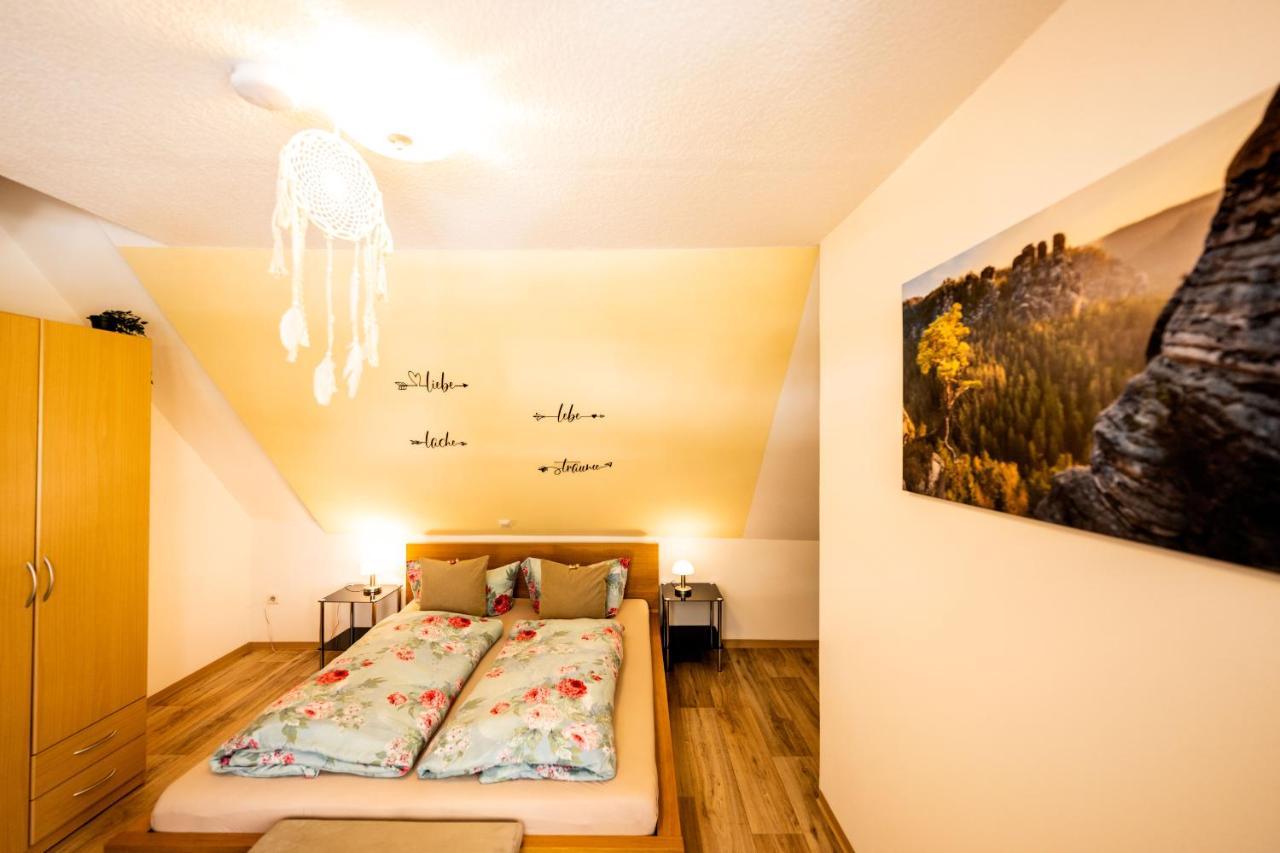 Waldblickwohnung Mit Schoener Terrasse Und Kamin Зебниц Экстерьер фото