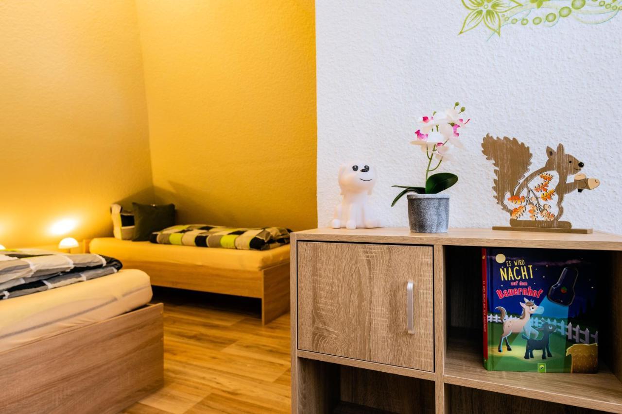 Waldblickwohnung Mit Schoener Terrasse Und Kamin Зебниц Экстерьер фото